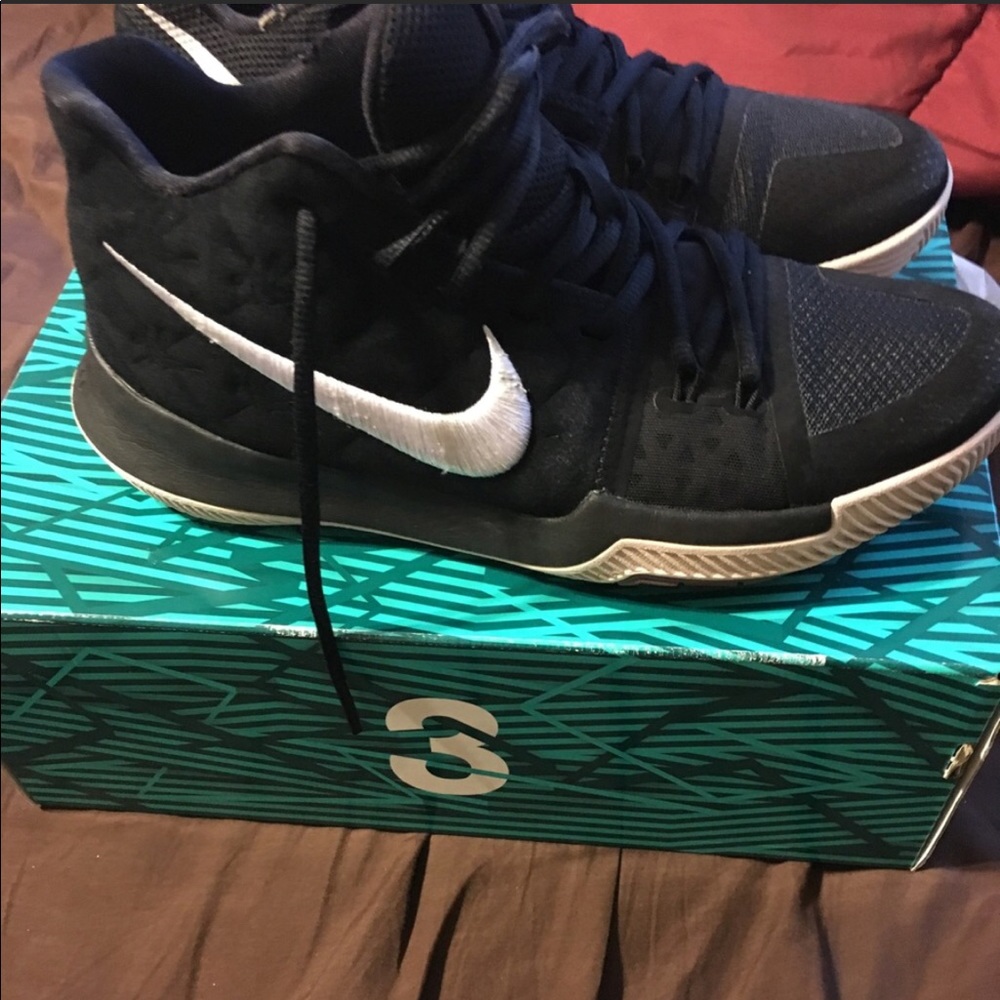 Nike Kyrie 3 size 10